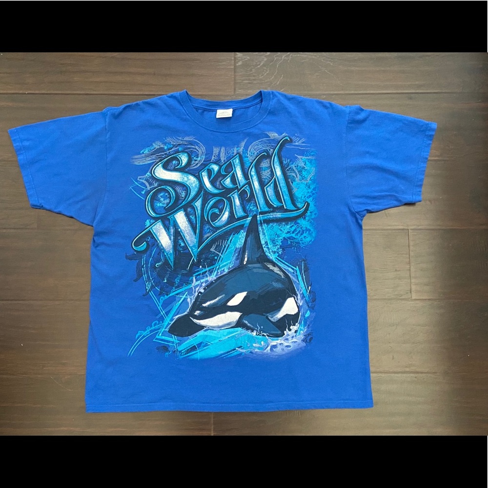 Seaworld shirt